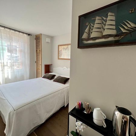 Bed and Breakfast Les Petits Volets 2 Антиб Экстерьер фото